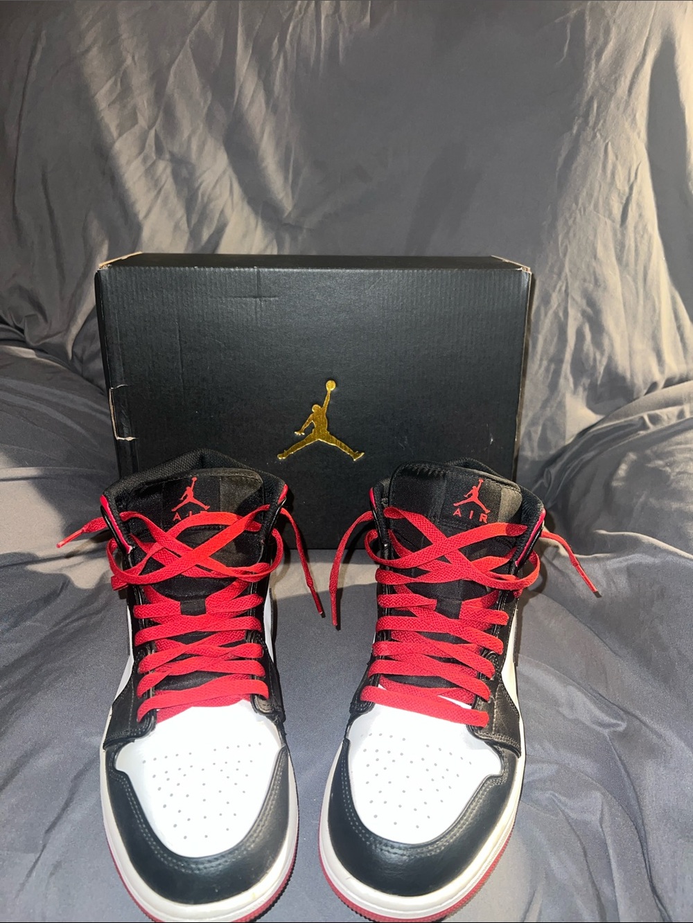 Air Jordan 1 Mid Gym Red Black Toe